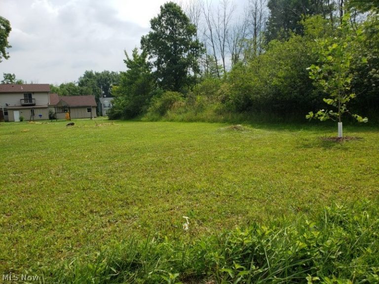 649-651 Wren Circle, Roaming Shores, OH - Photo 8