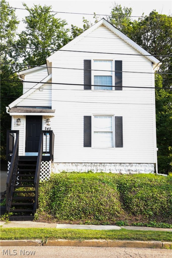 240 Miller Avenue, Akron, OH