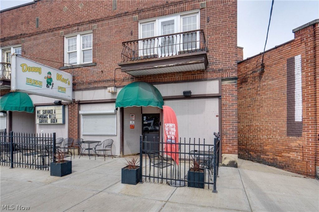 4920 Pearl Road, Cleveland, OH