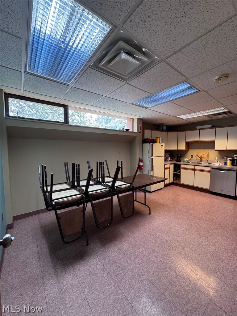 2341 Oakwood Drive, Cuyahoga Falls, OH - Photo 4