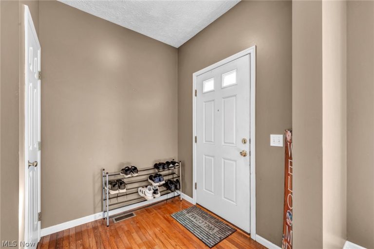 920 Alder Run Way, Akron, OH - Photo 2