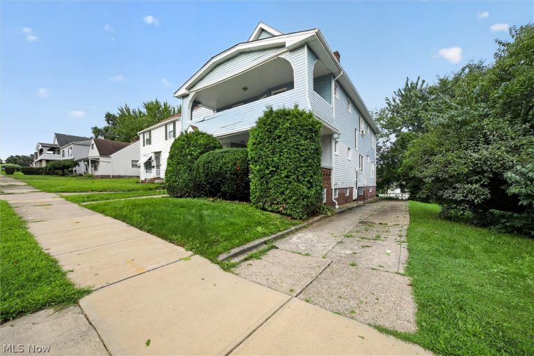 4916 90th Street, Garfield Heights, OH - Photo 4