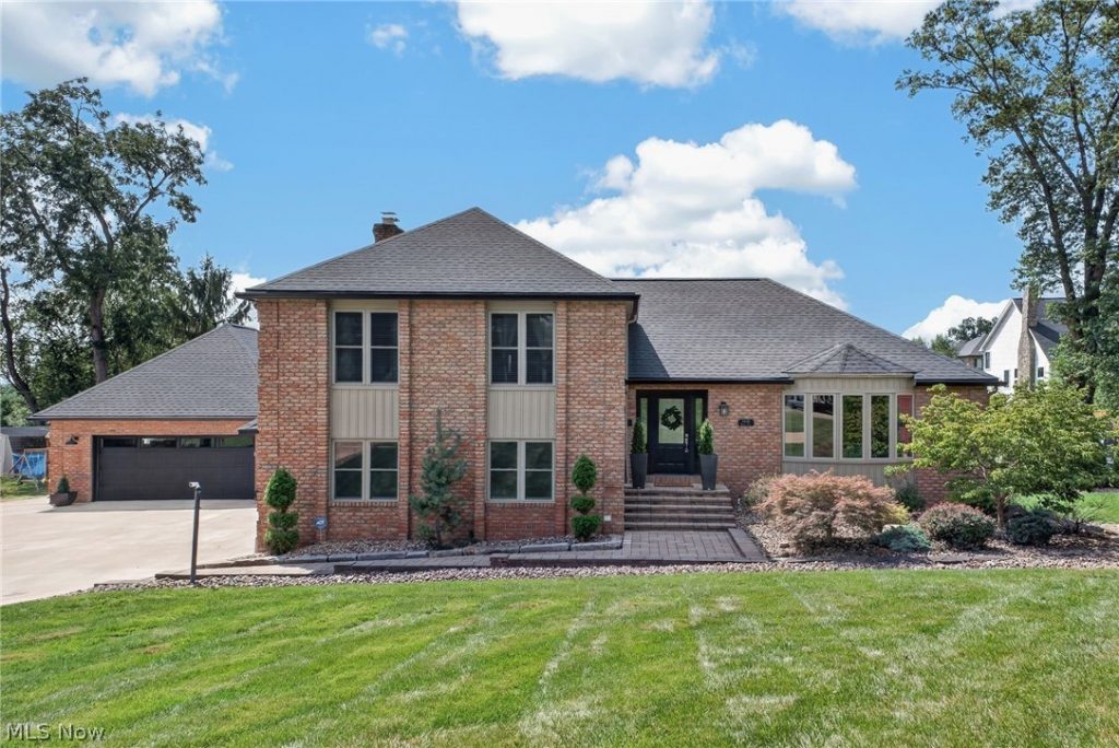4448 Merlin Drive, Green, OH