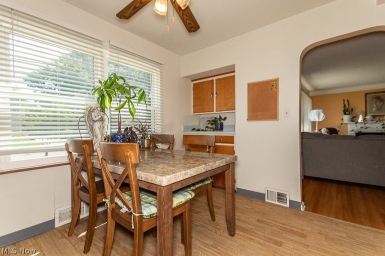 1292 Irene Road, Lyndhurst, OH - Photo 5