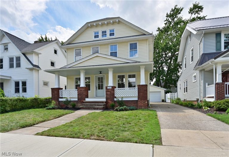 2096 Reveley Avenue, Lakewood, OH, 44107