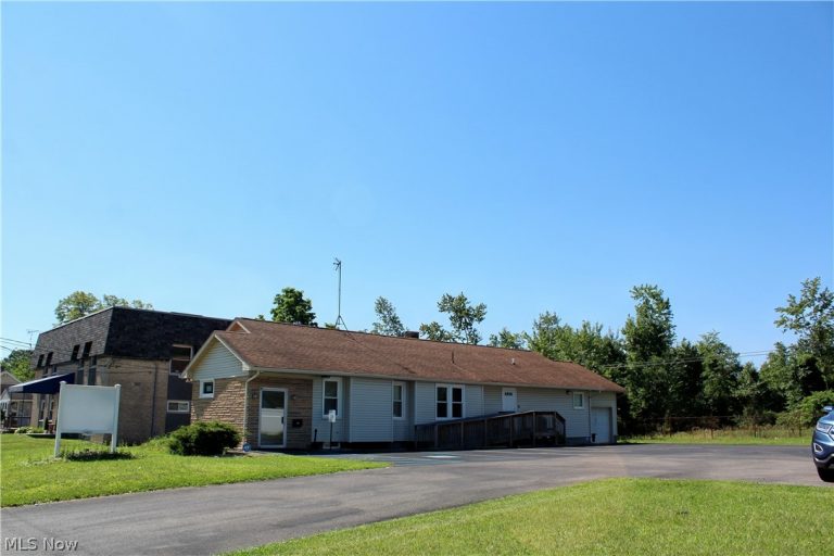 1455 Parkman Road, Warren, OH - Photo 2