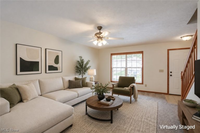3061 Dover Drive, Akron, OH - Photo 2