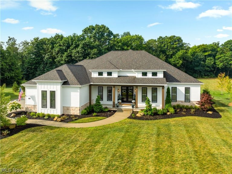 7087 Emerson Circle, Massillon, OH, 44646