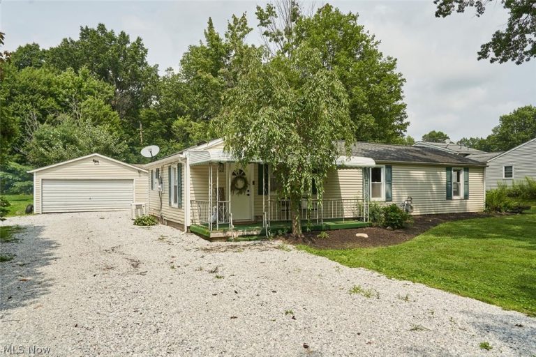 3305 Klages Boulevard, Tallmadge, OH - Photo 2