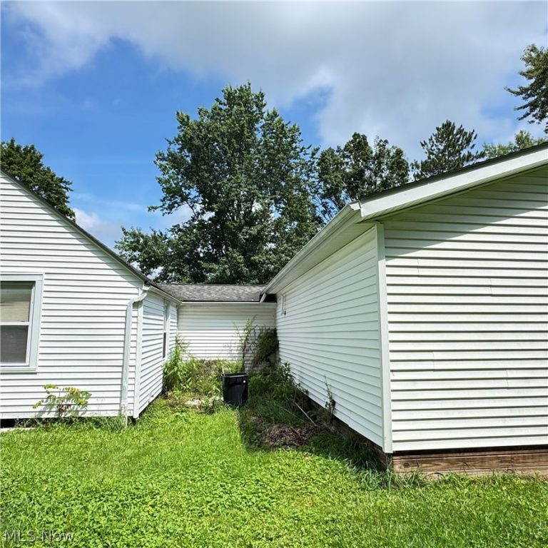 547 Ewart Road, Akron, OH - Photo 4