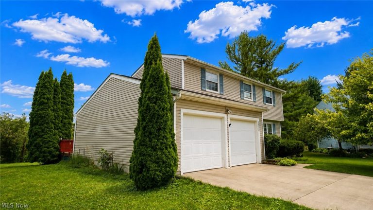 5511 Pond Court, Stow, OH - Photo 8