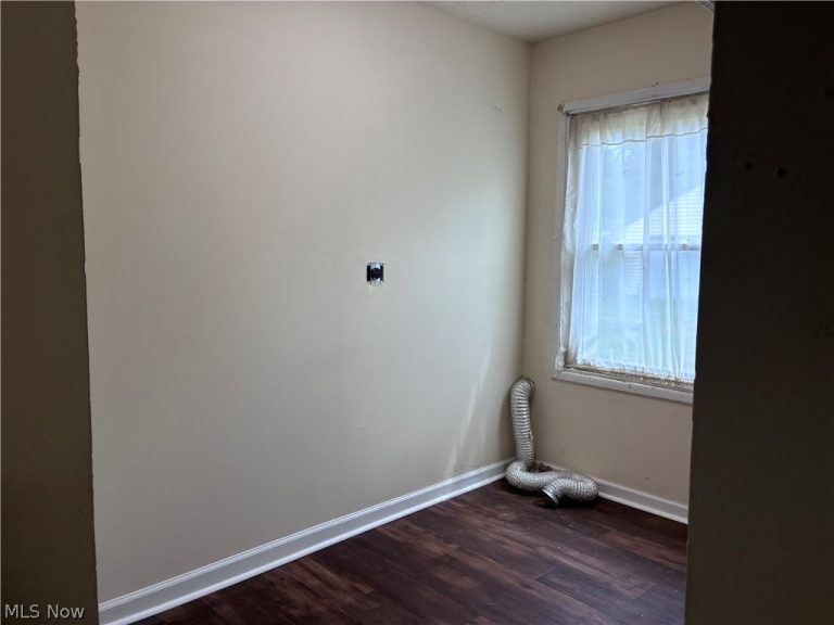 2300 Midway Avenue, Canton, OH - Photo 4