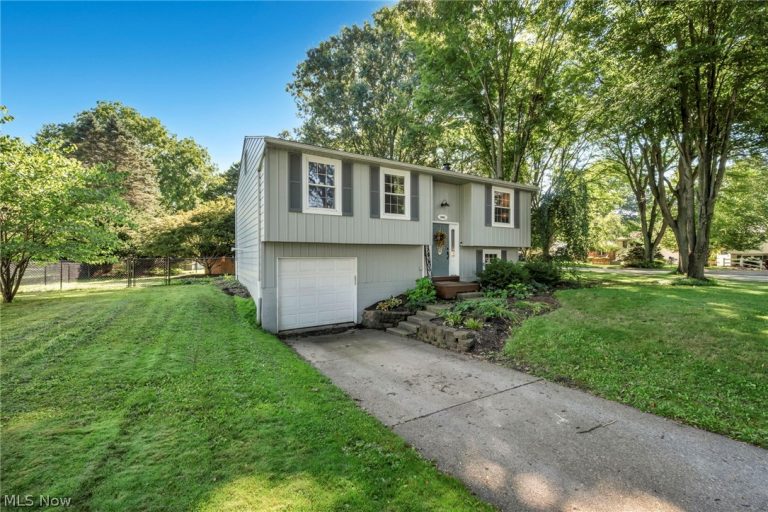 1045 Deleone Drive, Kent, OH, 44240