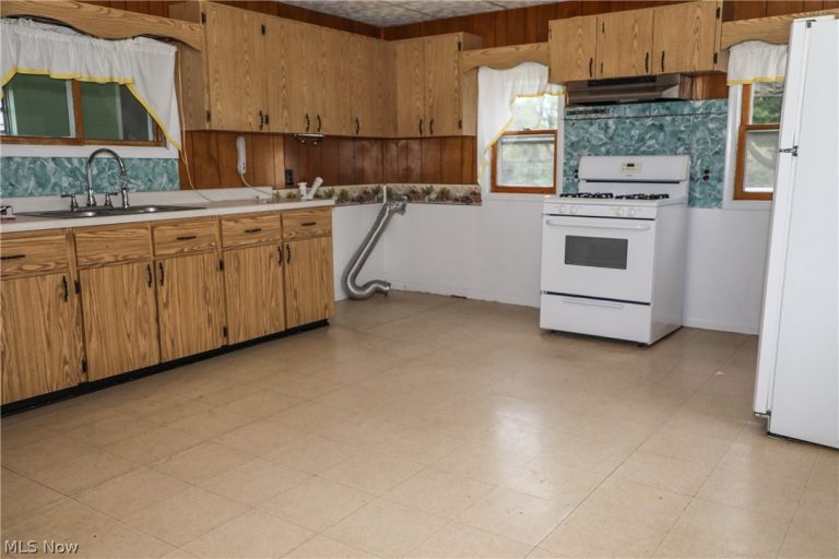 61781 Tacoma Road, Barnesville, OH - Photo 3