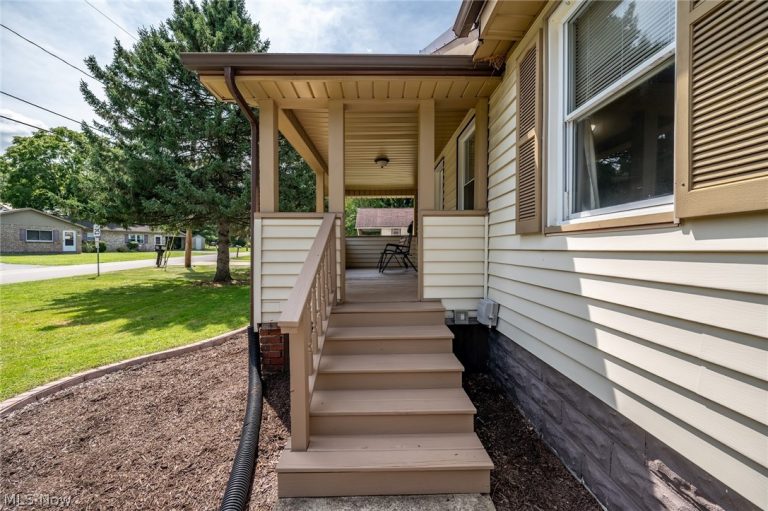 3804 Eigen Street, Youngstown, OH - Photo 4