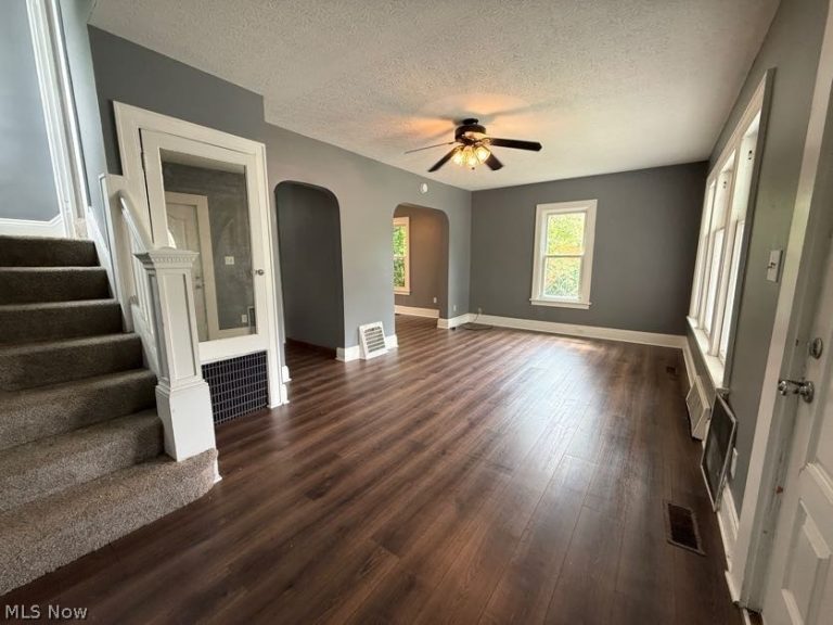 1467 Beardsley Street, Akron, OH - Photo 8