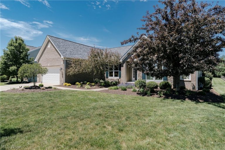 5423 Charleston Drive, Valley City, OH - Photo 2