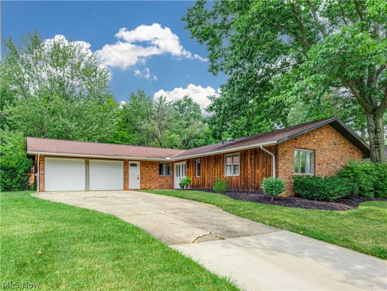 132 Parkview Drive, Aurora, OH, 44202