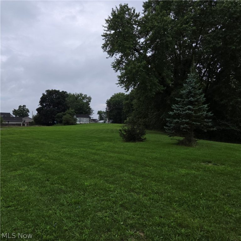 357 6th Street, Coshocton, OH - Photo 3