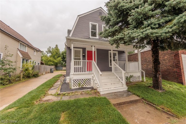 1558 Winchester Avenue, Lakewood, OH - Photo 2