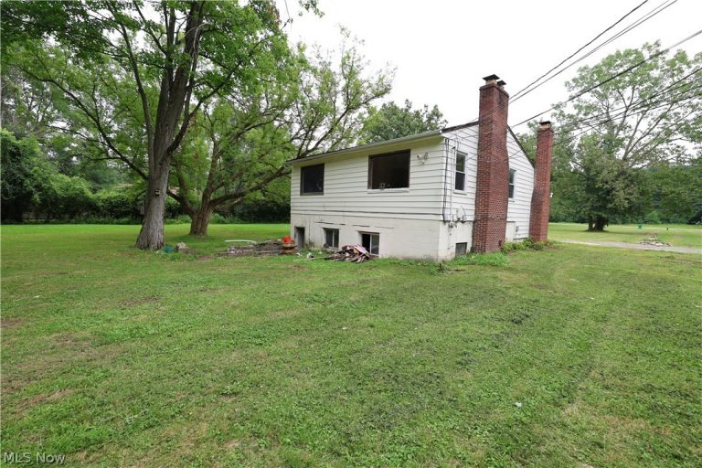 2938 Som Center Road, Willoughby, OH - Photo 6
