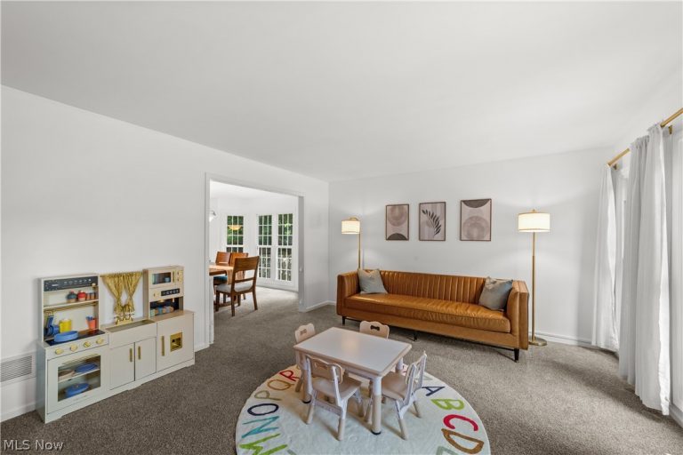 20116 Ellsworth Drive, Strongsville, OH - Photo 4