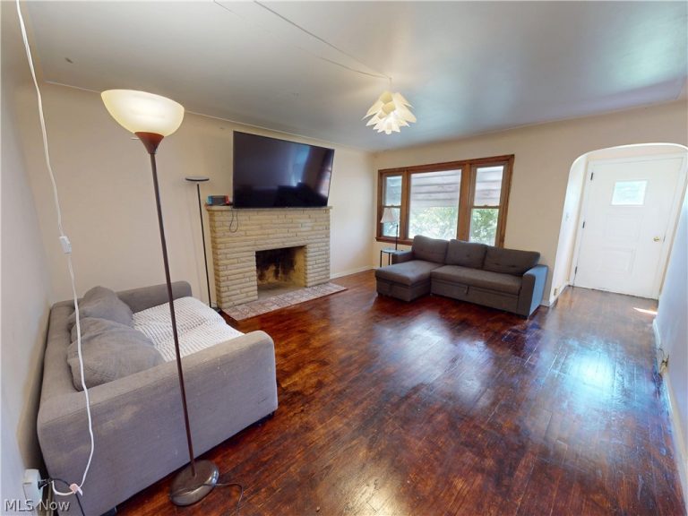 615 Edison Street, Struthers, OH - Photo 3