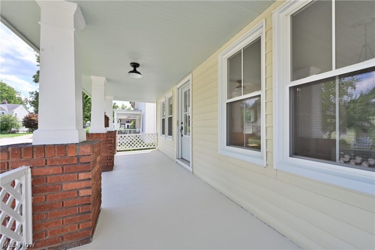 2096 Reveley Avenue, Lakewood, OH - Photo 3