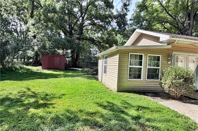 35930 Highland Drive, Eastlake, OH - Photo 3