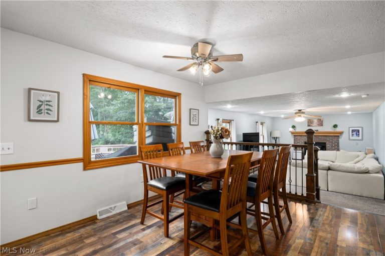 876 Moss Canyon Drive, Amherst, OH - Photo 6