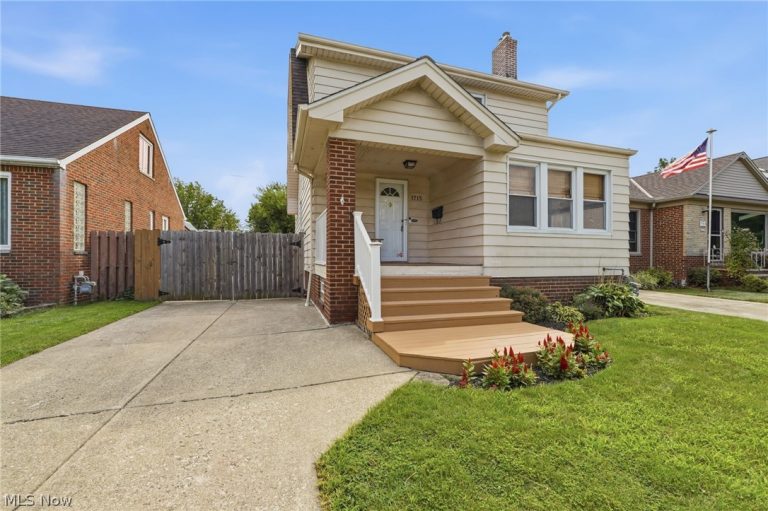 1715 North Avenue, Parma, OH - Photo 6