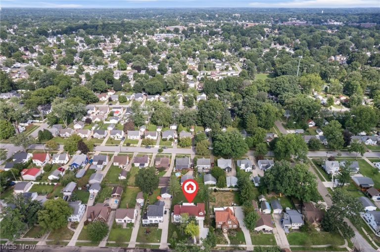 2333 16th Street, Cuyahoga Falls, OH - Photo 2