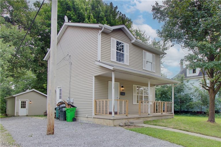 330 Liberty Avenue, Alliance, OH - Photo 3