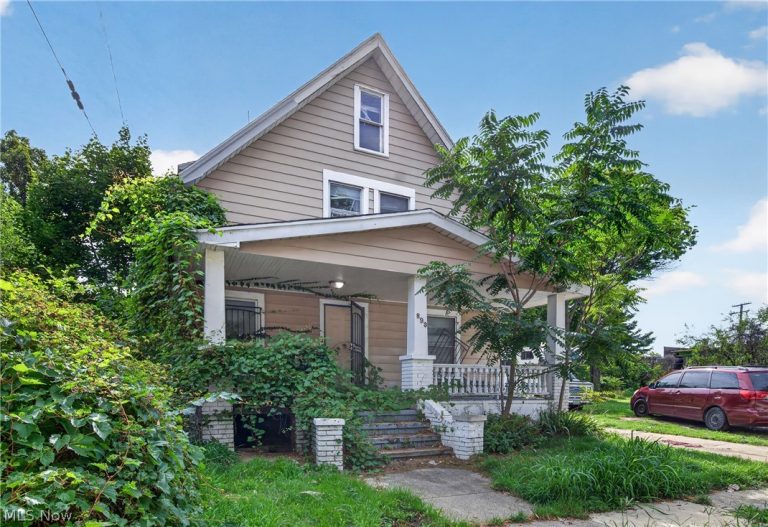 893 75th Street, Cleveland, OH - Photo 2