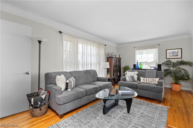 3640 210th Street, Fairview Park, OH - Photo 5