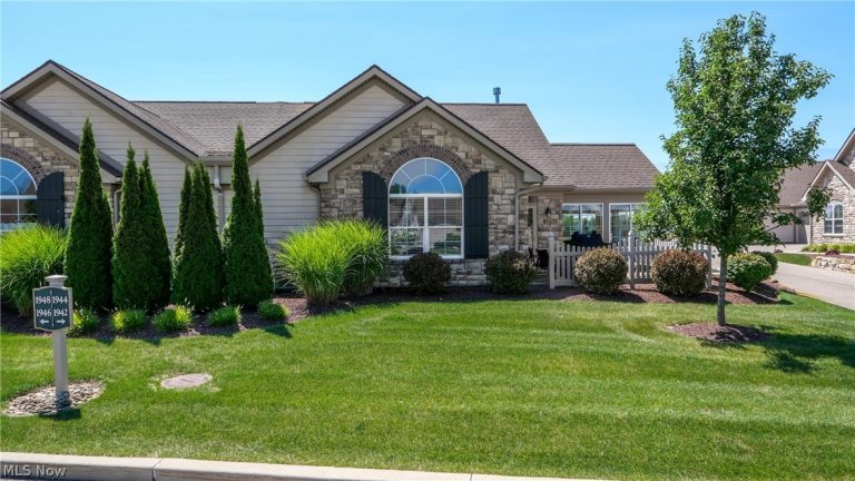1942 Woods Drive, Streetsboro, OH - Photo 2