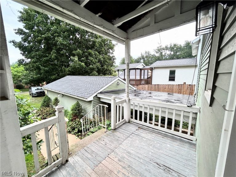 547 Maple Street, North Canton, OH - Photo 6