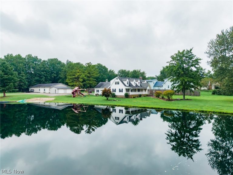 357 State Road, Warren, OH, 44483