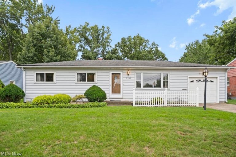 2502 Eastlawn Street, Lorain, OH, 44052