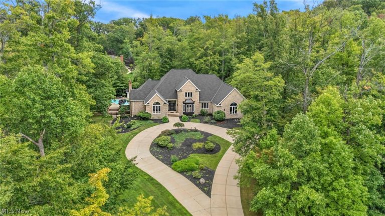 8215 Eagle Ridge Drive, Concord Twp, OH, 44077