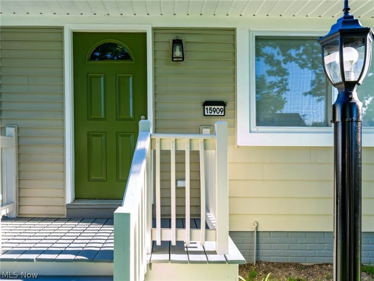 15909 Bryce Avenue, Cleveland, OH - Photo 5