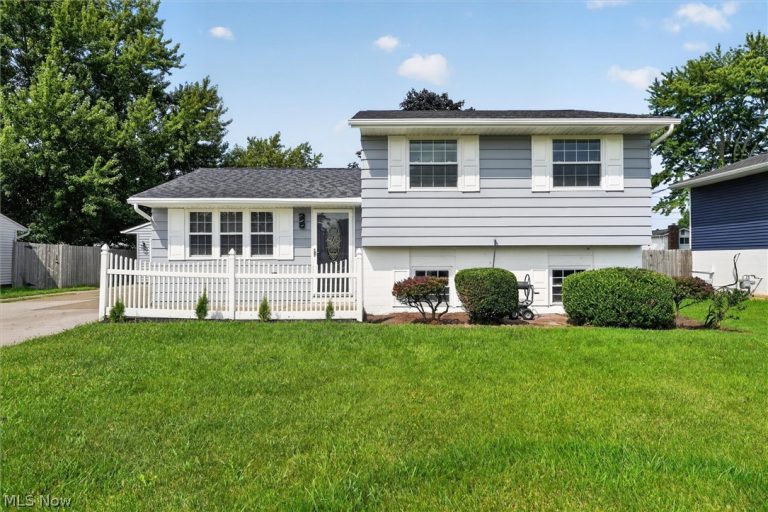 4036 Leavitt Road, Lorain, OH - Photo 4