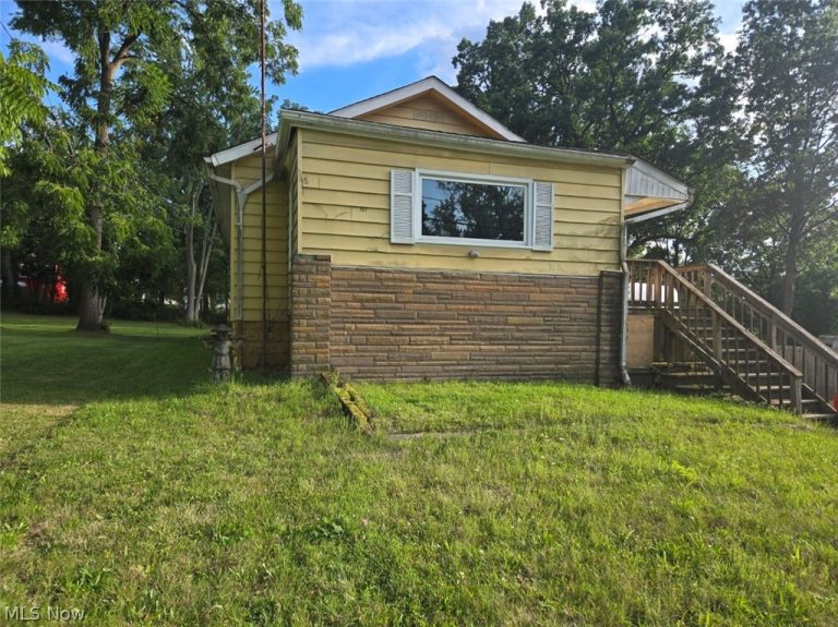 2838 Draper Street, Warren, OH - Photo 2