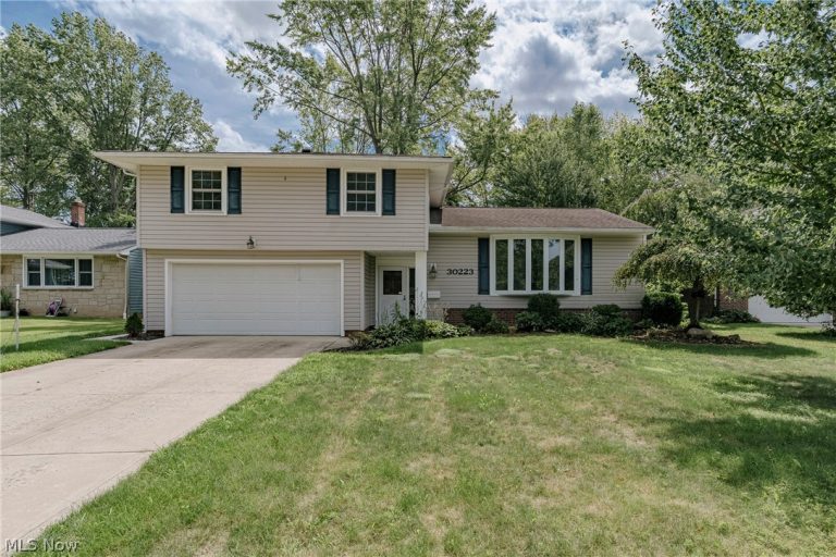 30223 Chatham Point Drive, Bay Village, OH, 44140