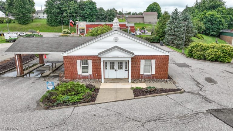 875 Main Street, Barnesville, OH - Photo 3
