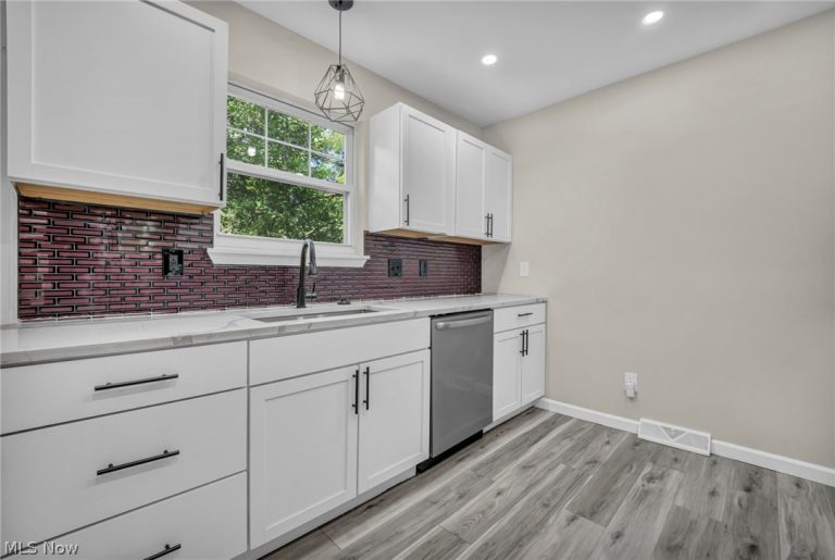 4072 108th Street, Cleveland, OH - Photo 8