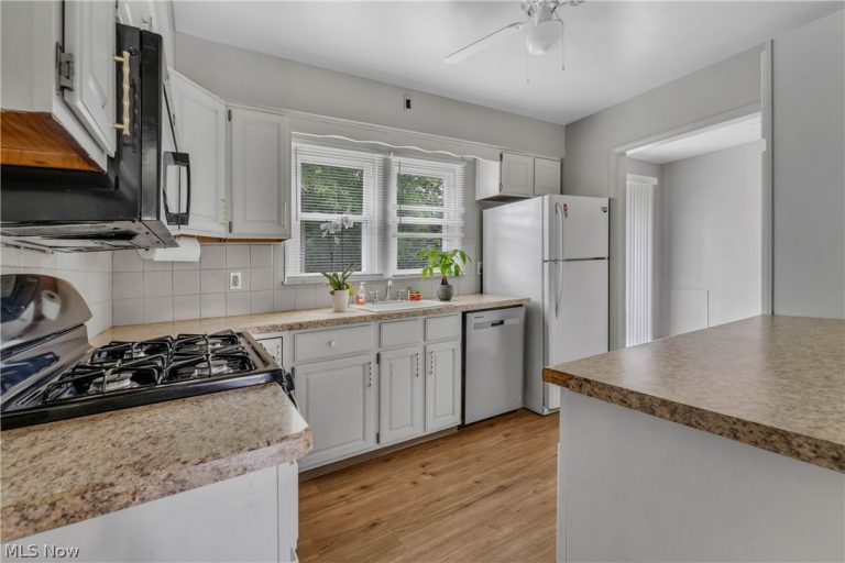 3923 Arden Boulevard, Boardman, OH - Photo 5