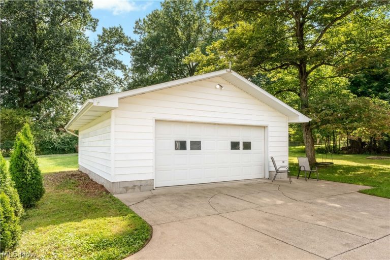 7946 Parkford Street, Massillon, OH - Photo 5