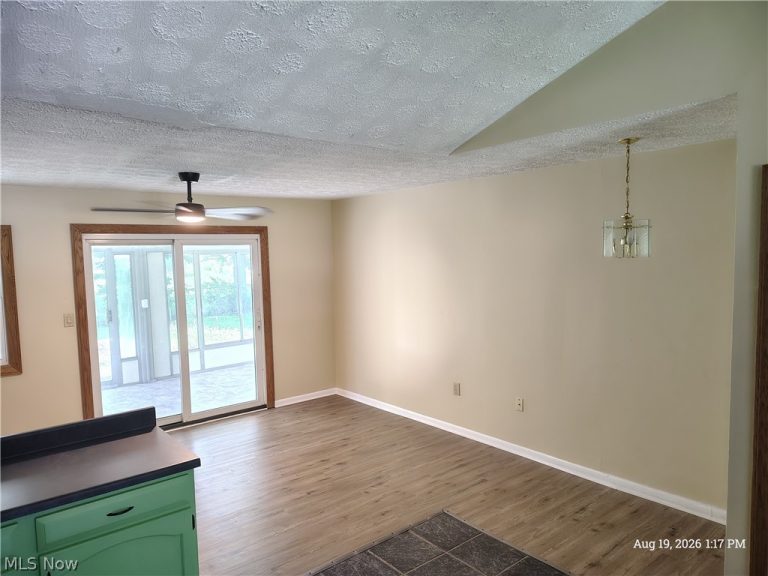 2822 Redgate Lane, Austintown, OH - Photo 8