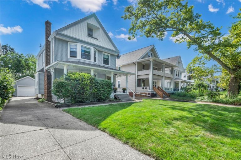 1593 Cohassett Avenue, Lakewood, OH - Photo 2